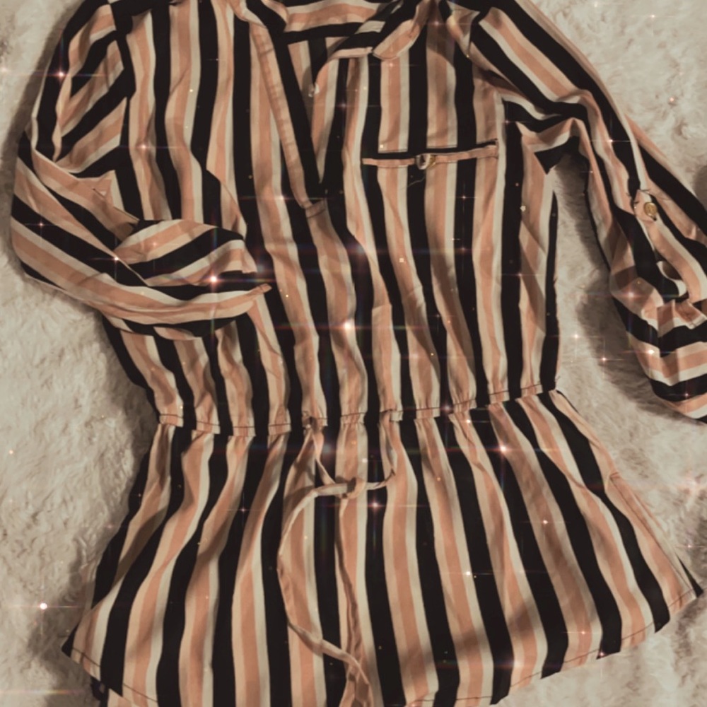 Very Cute striped Botton up Top